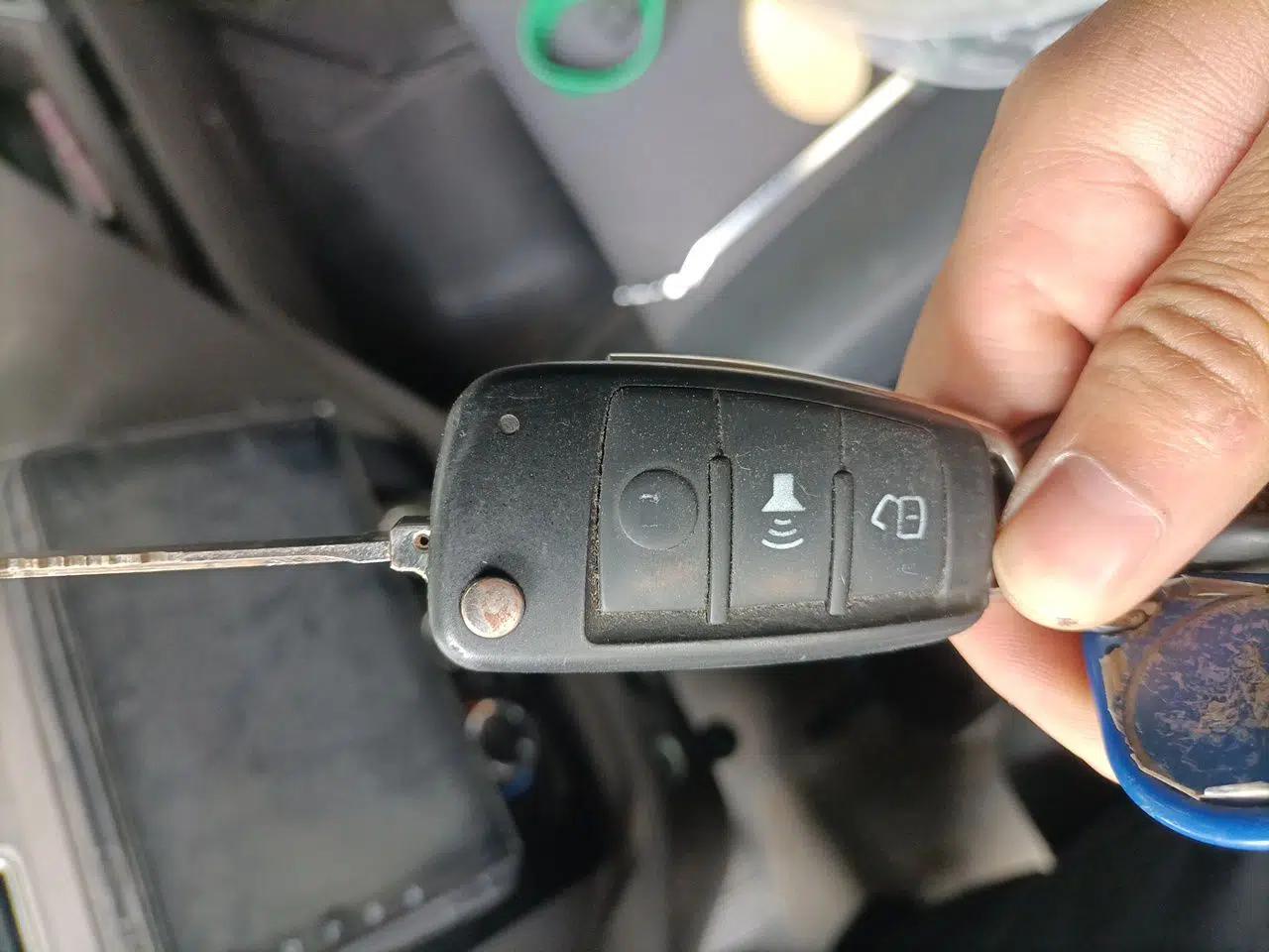 Dongfeng Yufeng EM26 2023 Standard Edition 41.472 kWh Henan Lithium Power — миниатюра 9