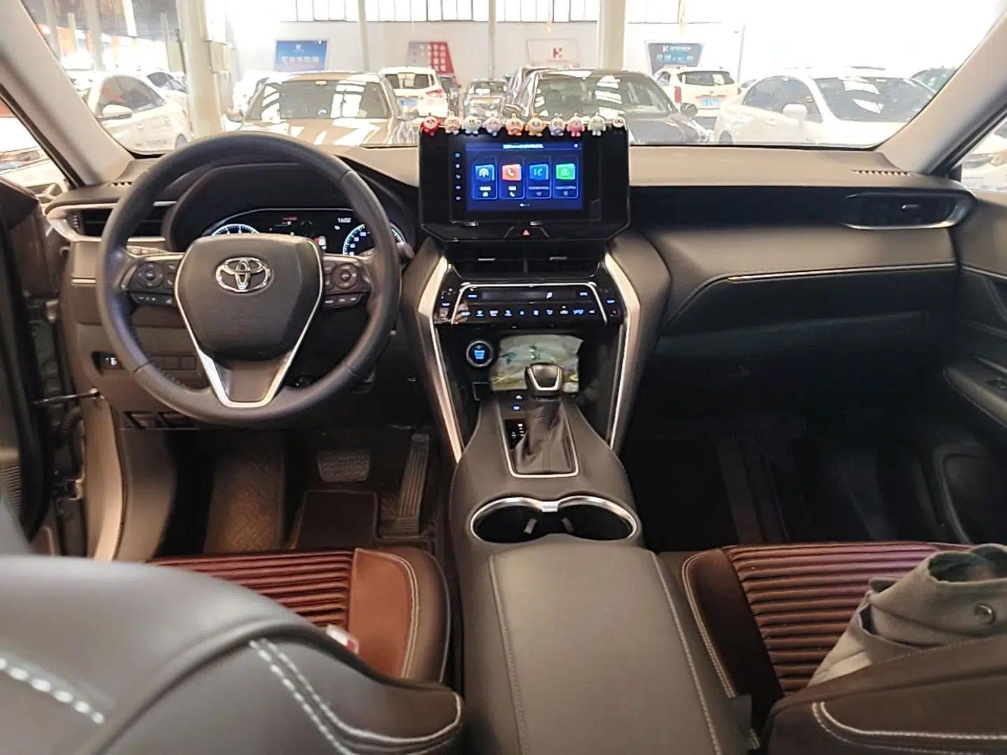 Toyota Harrier 2022 2.0L CVT Two-Wheel Drive Entry Version — миниатюра 13