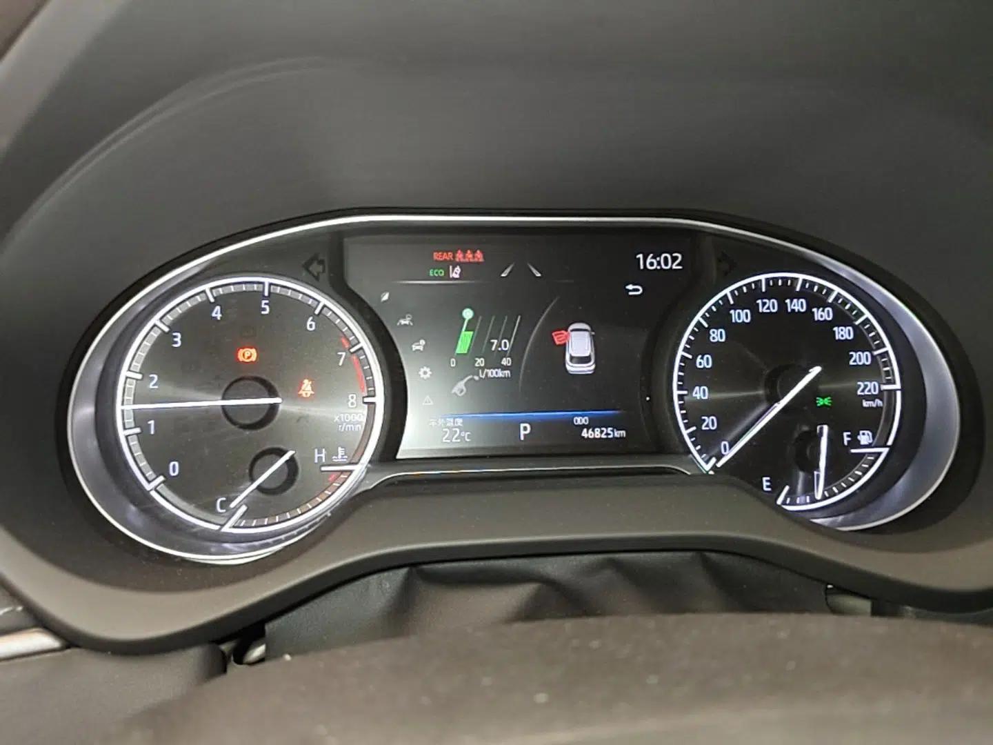 Toyota Harrier 2022 2.0L CVT Two-Wheel Drive Entry Version — миниатюра 15