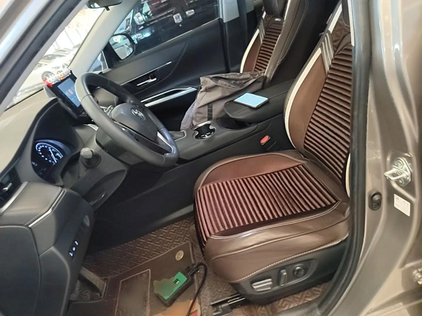 Toyota Harrier 2022 2.0L CVT Two-Wheel Drive Entry Version — миниатюра 18