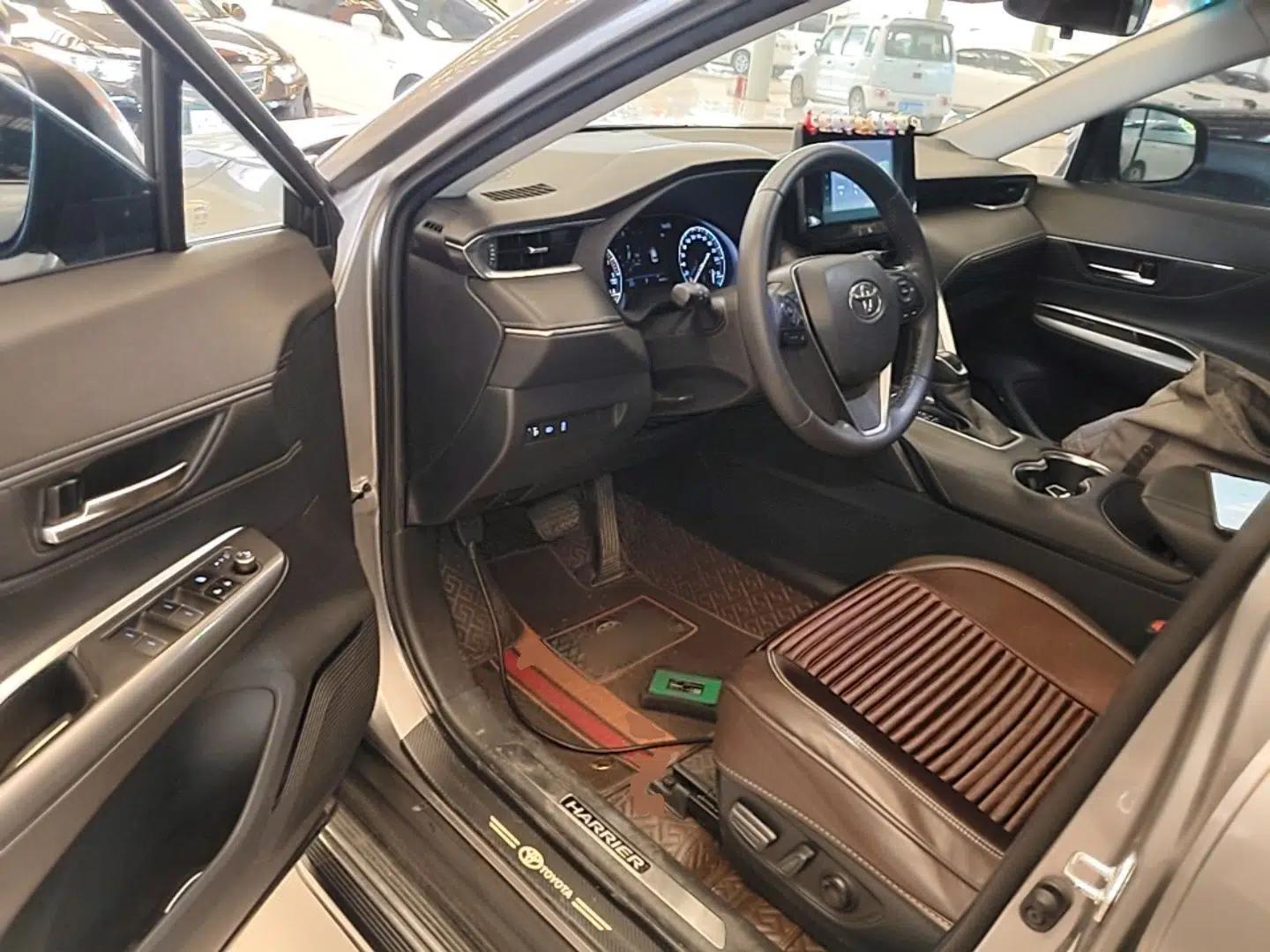 Toyota Harrier 2022 2.0L CVT Two-Wheel Drive Entry Version — миниатюра 19