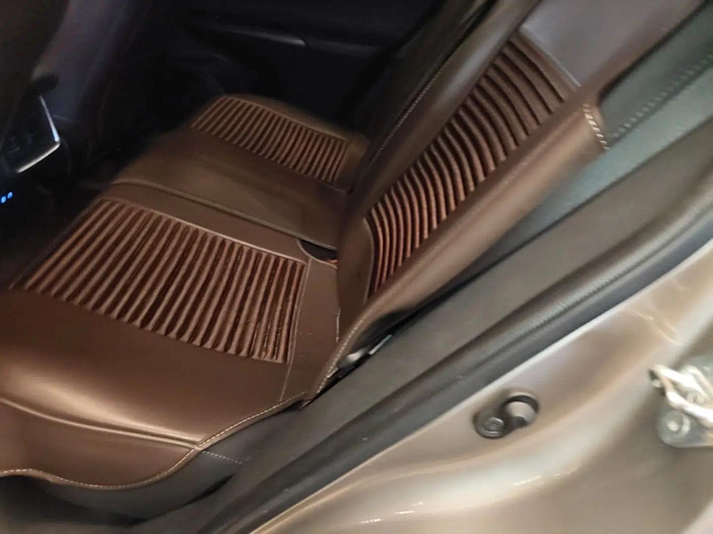 Toyota Harrier 2022 2.0L CVT Two-Wheel Drive Entry Version — миниатюра 20