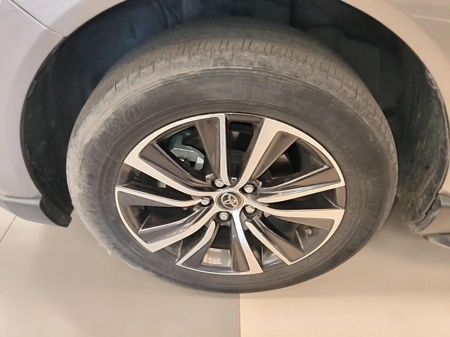Toyota Harrier 2022 2.0L CVT Two-Wheel Drive Entry Version — миниатюра 8