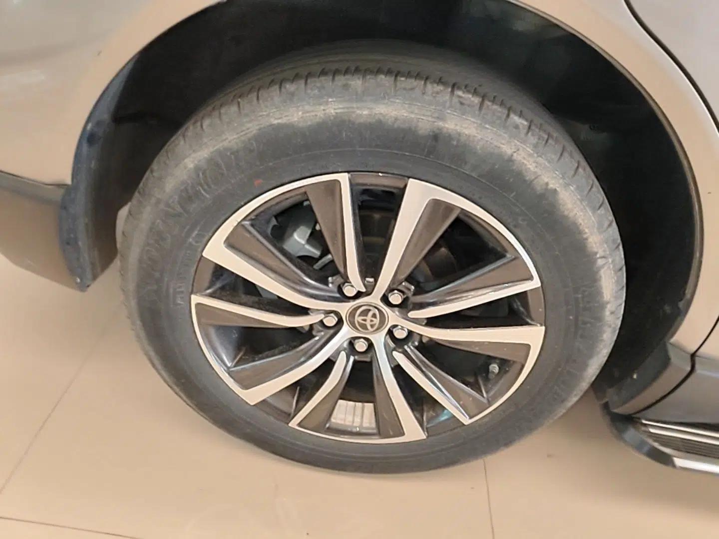 Toyota Harrier 2022 2.0L CVT Two-Wheel Drive Entry Version — миниатюра 10