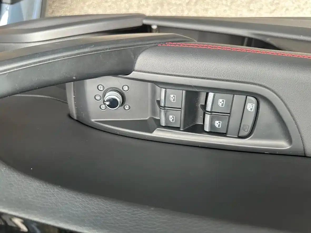 Audi Q5L Sportback 2022 40 TFSI RS Package (Sports Edition) — миниатюра 6