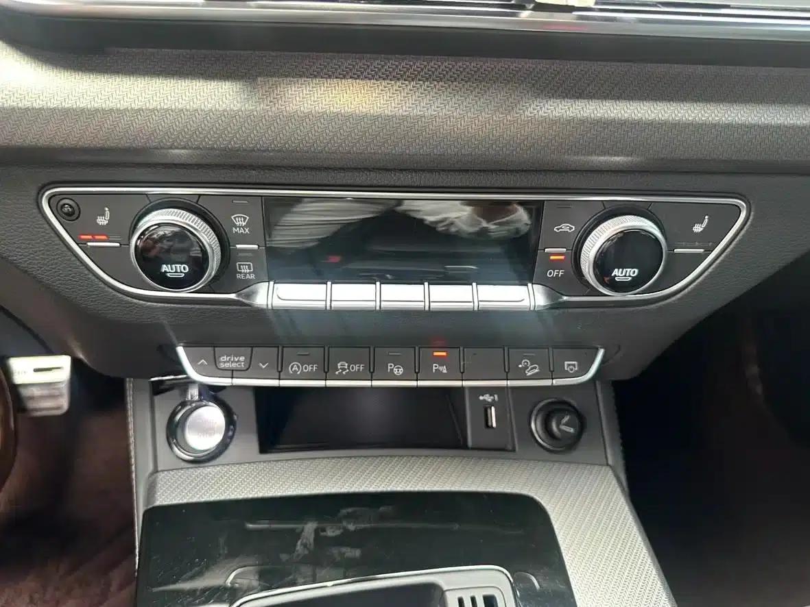 Audi Q5L Sportback 2021 40 TFSI Luxury — миниатюра 15