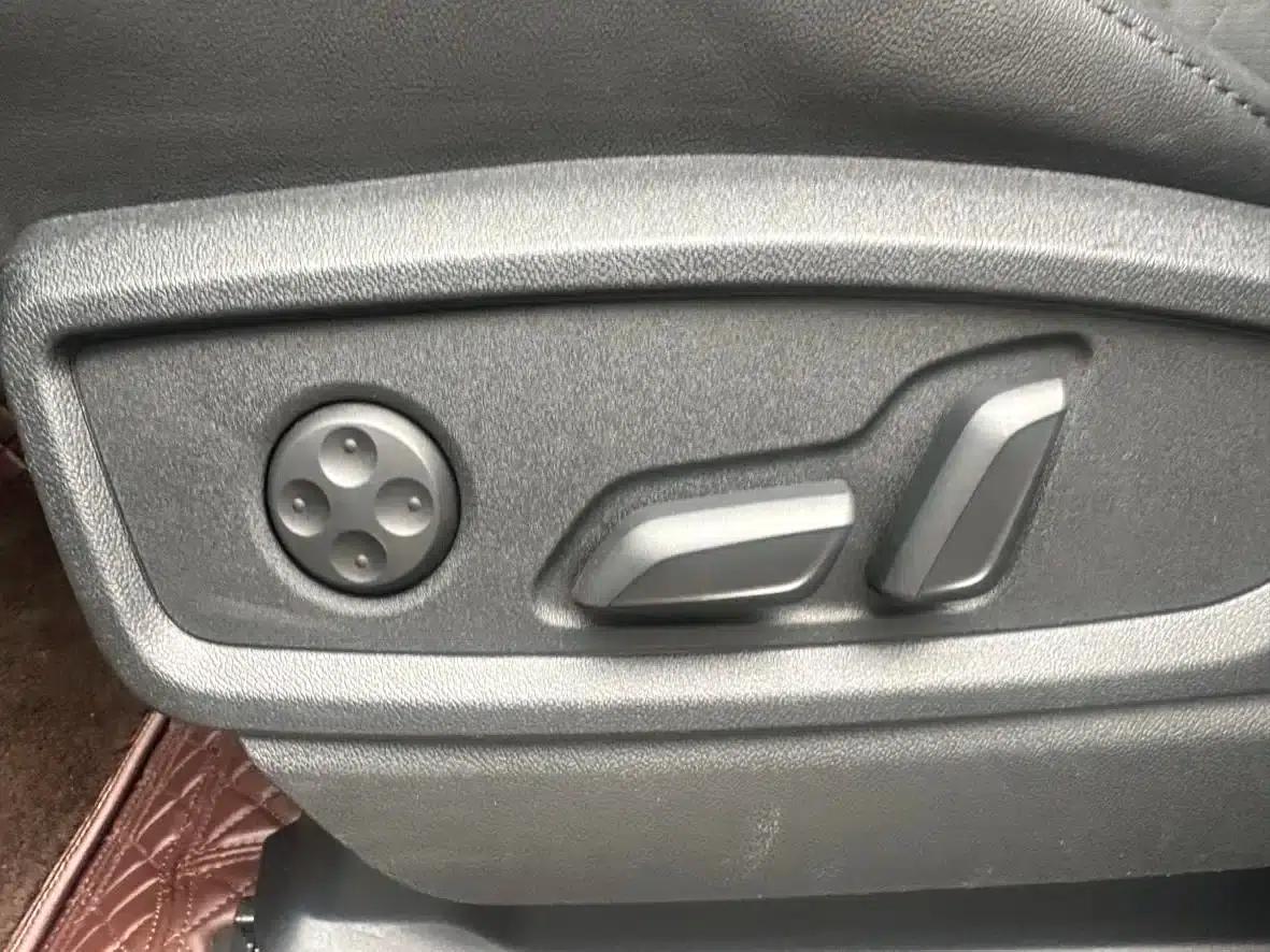 Audi Q5L Sportback 2021 40 TFSI Luxury — миниатюра 17