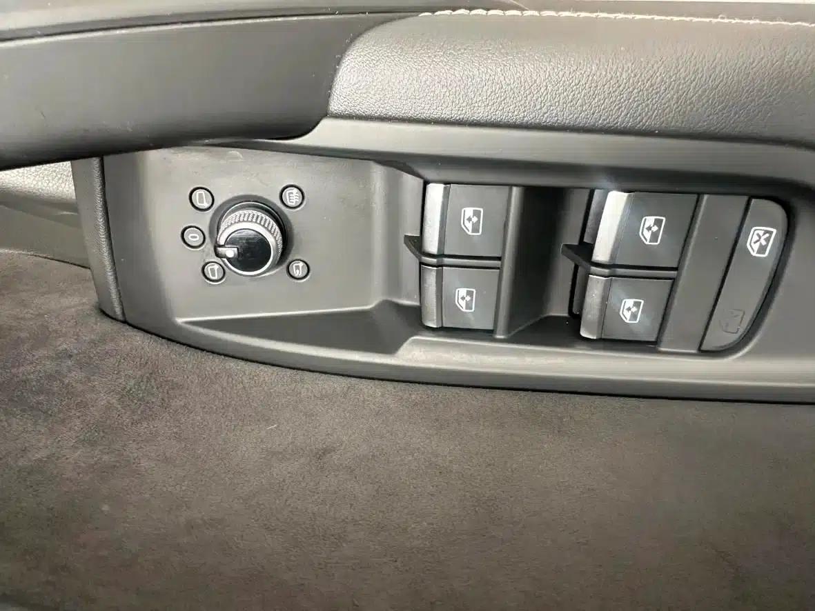 Audi Q5L Sportback 2021 40 TFSI Luxury — миниатюра 4