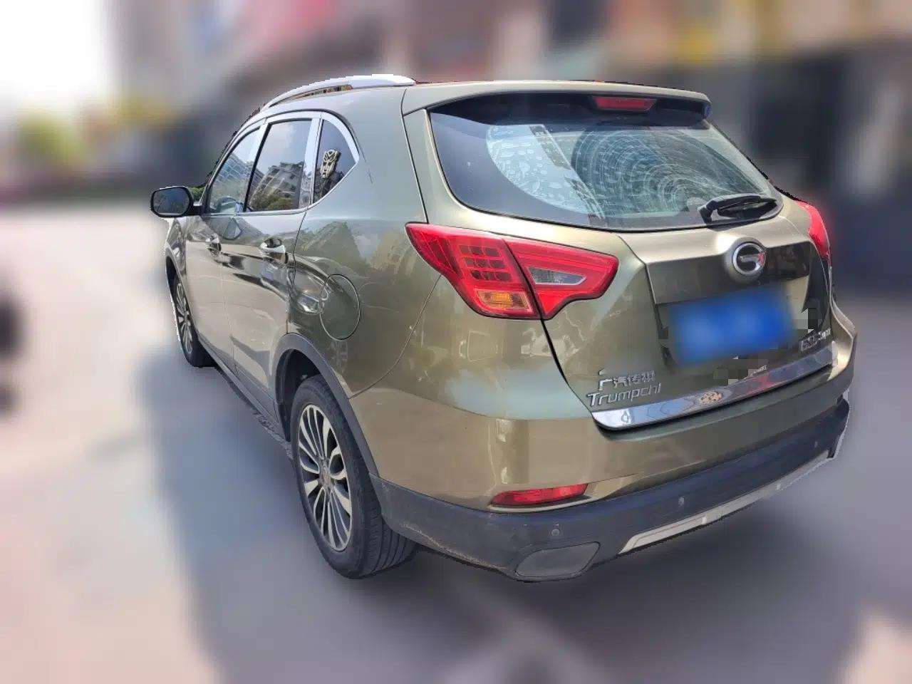 GAC Trumpchi GS5 Super 2015 2.0L Automatic Two-Wheel Drive Luxury Navigation Edition — миниатюра 4