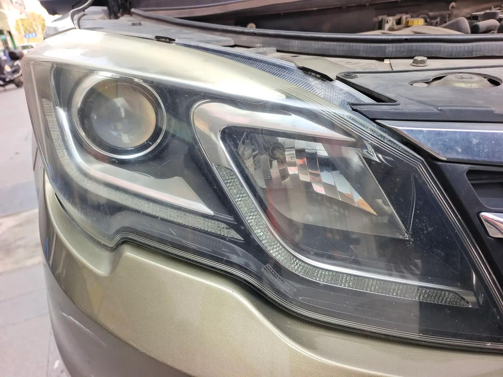 GAC Trumpchi GS5 Super 2015 2.0L Automatic Two-Wheel Drive Luxury Navigation Edition — миниатюра 7