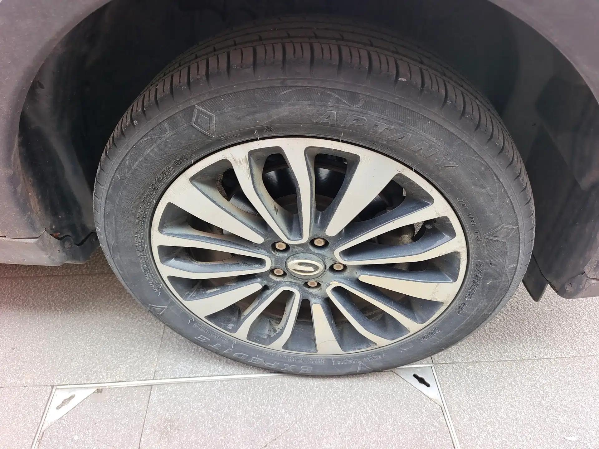 GAC Trumpchi GS5 Super 2015 2.0L Automatic Two-Wheel Drive Luxury Navigation Edition — миниатюра 8