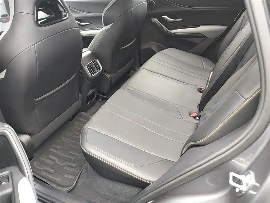 Hiace 05 DM-i 2025 DM-i Intelligent Driving Edition 115KM Flagship Model — миниатюра 17