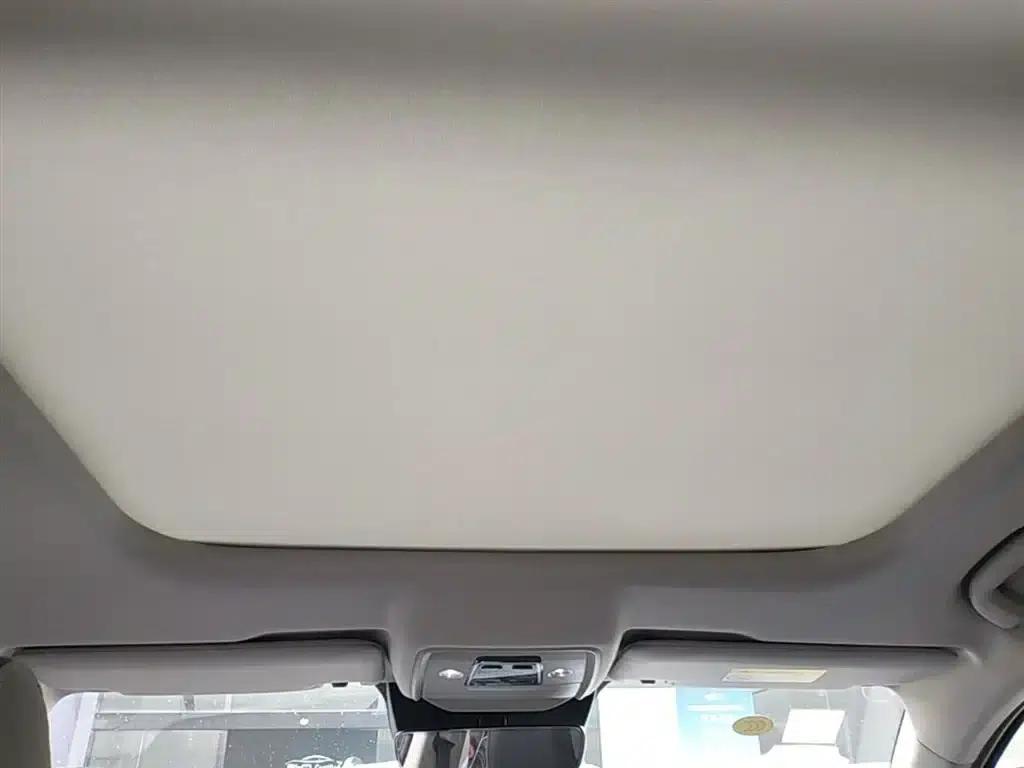 Hiace 05 DM-i 2025 DM-i Intelligent Driving Edition 115KM Flagship Model — миниатюра 18