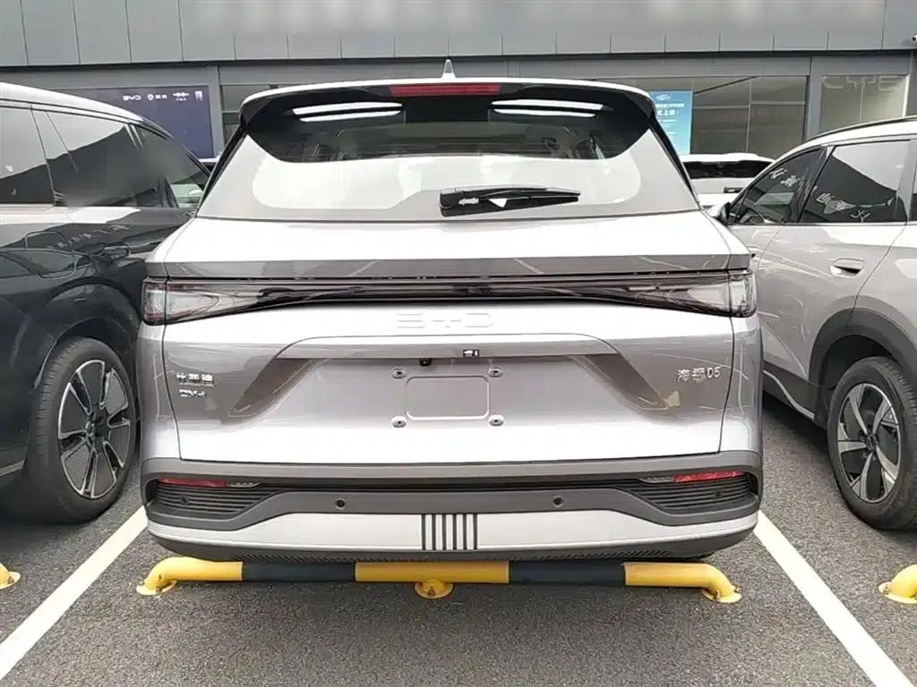 Hiace 05 DM-i 2025 DM-i Intelligent Driving Edition 115KM Flagship Model — миниатюра 6