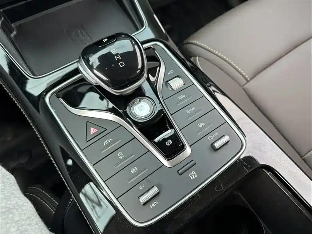 Song MAX New Energy 2022 DM-i 105KM Flagship Edition — миниатюра 14