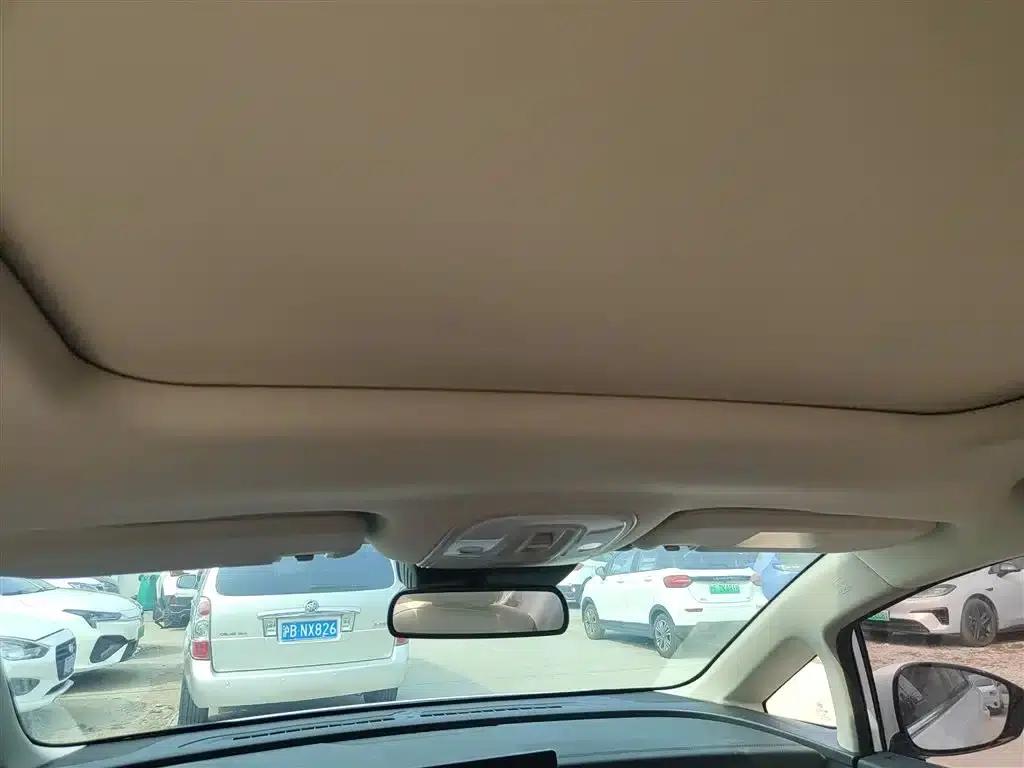 Song MAX New Energy 2022 DM-i 105KM Flagship Edition — миниатюра 9
