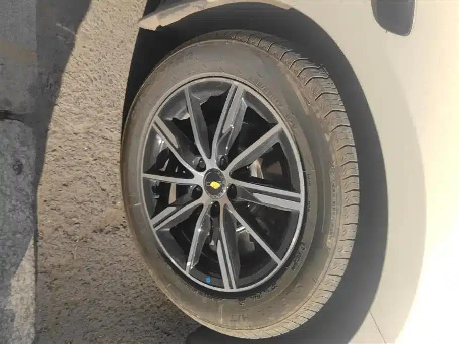 Seal 06 DM-i Touring Edition 2025 DM-i 80KM Premium — миниатюра 6