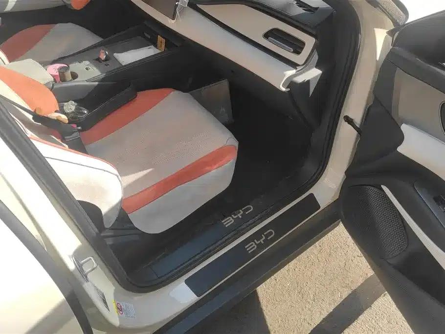 Seal 06 DM-i Touring Edition 2025 DM-i 80KM Premium — миниатюра 8