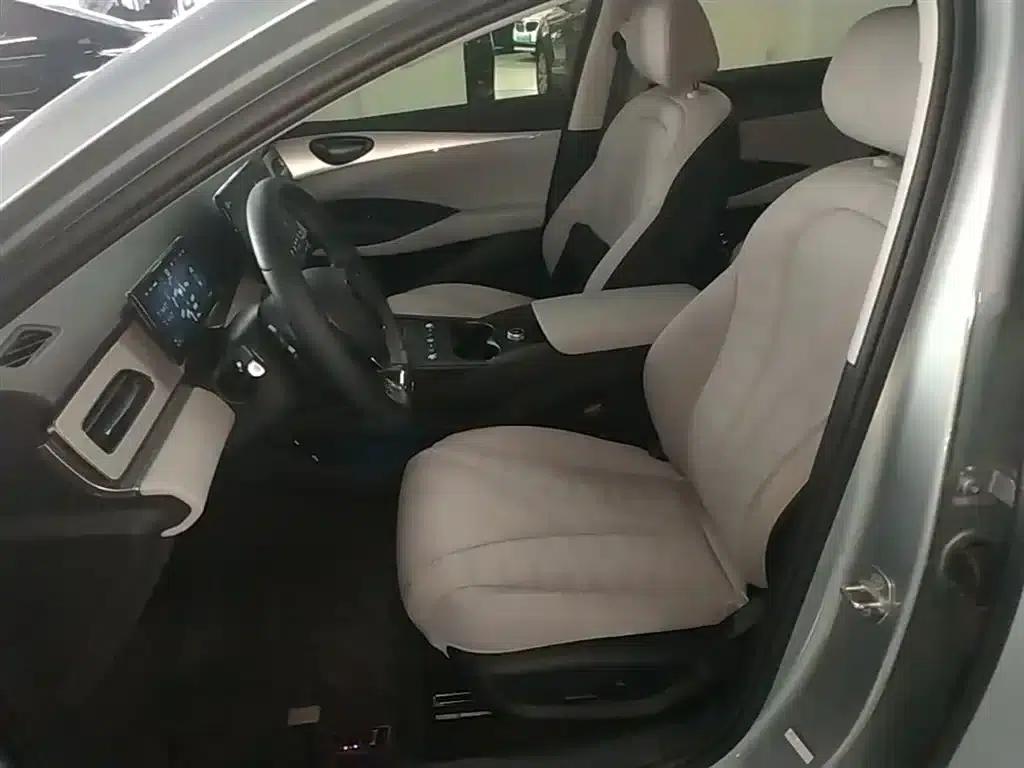 Seal 06 DM-i Touring Edition 2025 DM-i 150KM Flagship Model — миниатюра 15