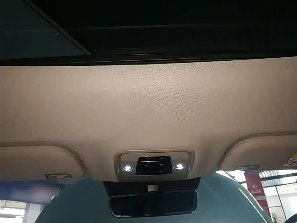 Seal 06 DM-i Touring Edition 2025 DM-i 150KM Flagship Model — миниатюра 18