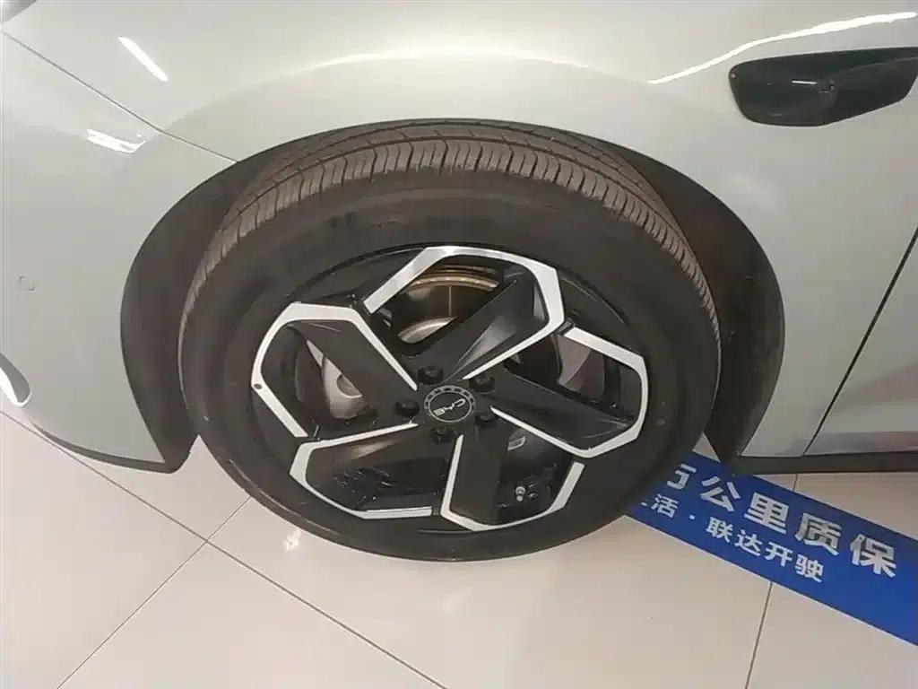Seal 06 DM-i Touring Edition 2025 DM-i 150KM Flagship Model — миниатюра 23