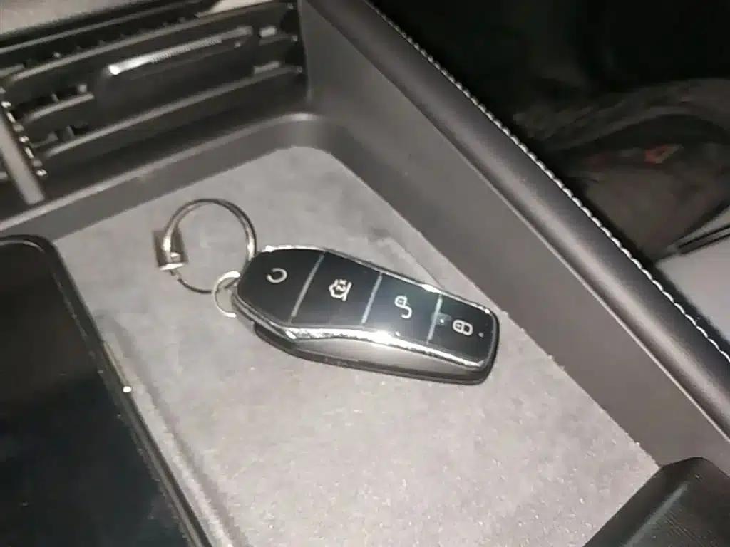 Seal 06 DM-i Touring Edition 2025 DM-i 150KM Flagship Model — миниатюра 9
