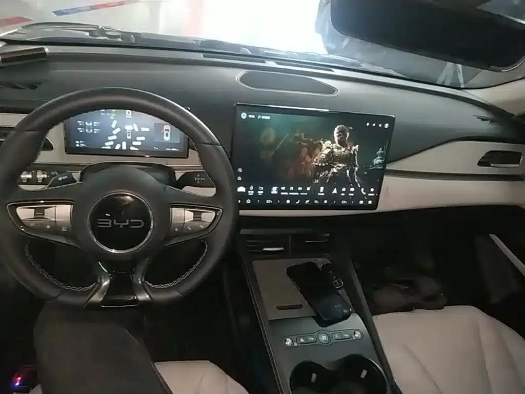 Seal 06 DM-i Touring Edition 2025 DM-i 150KM Flagship Model — миниатюра 10