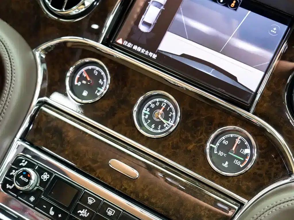 Mulsanne 2017 6.8T Long Wheelbase — миниатюра 22