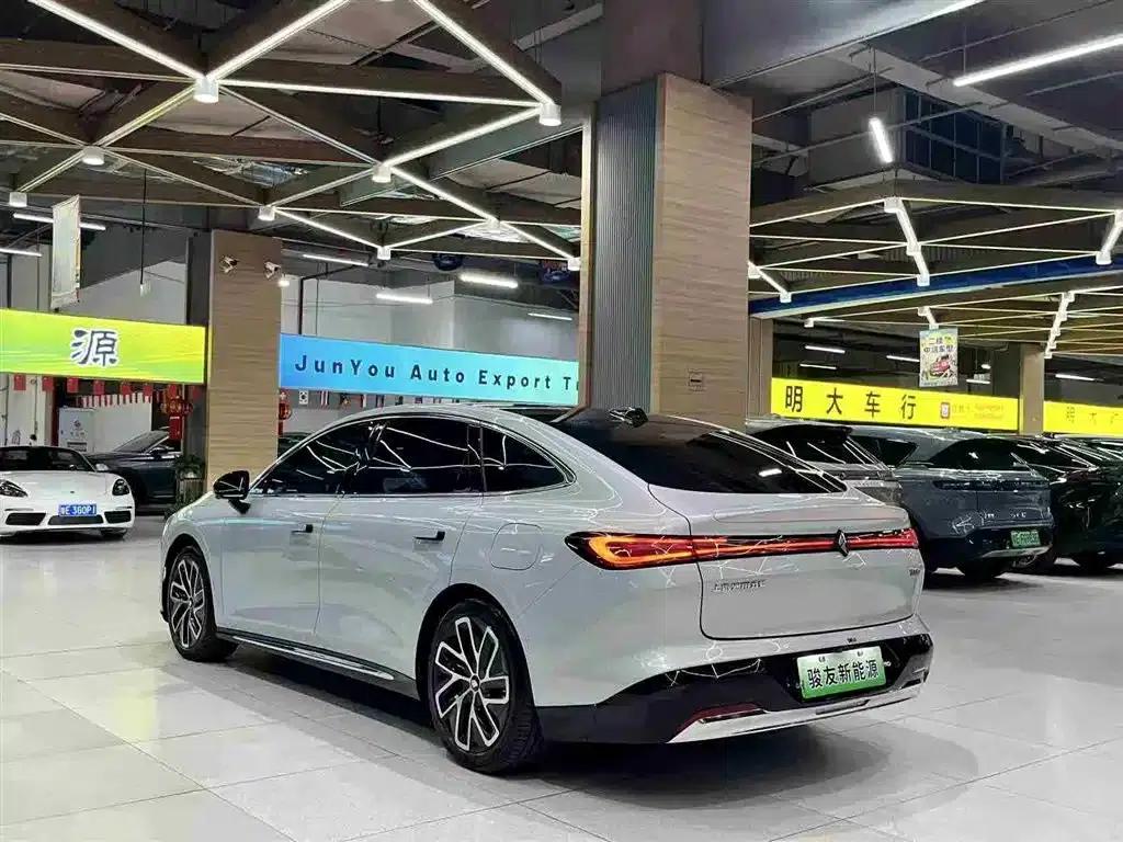 Baojun Enjoy 2025 Pure Electric 600km Luxury Edition — миниатюра 3