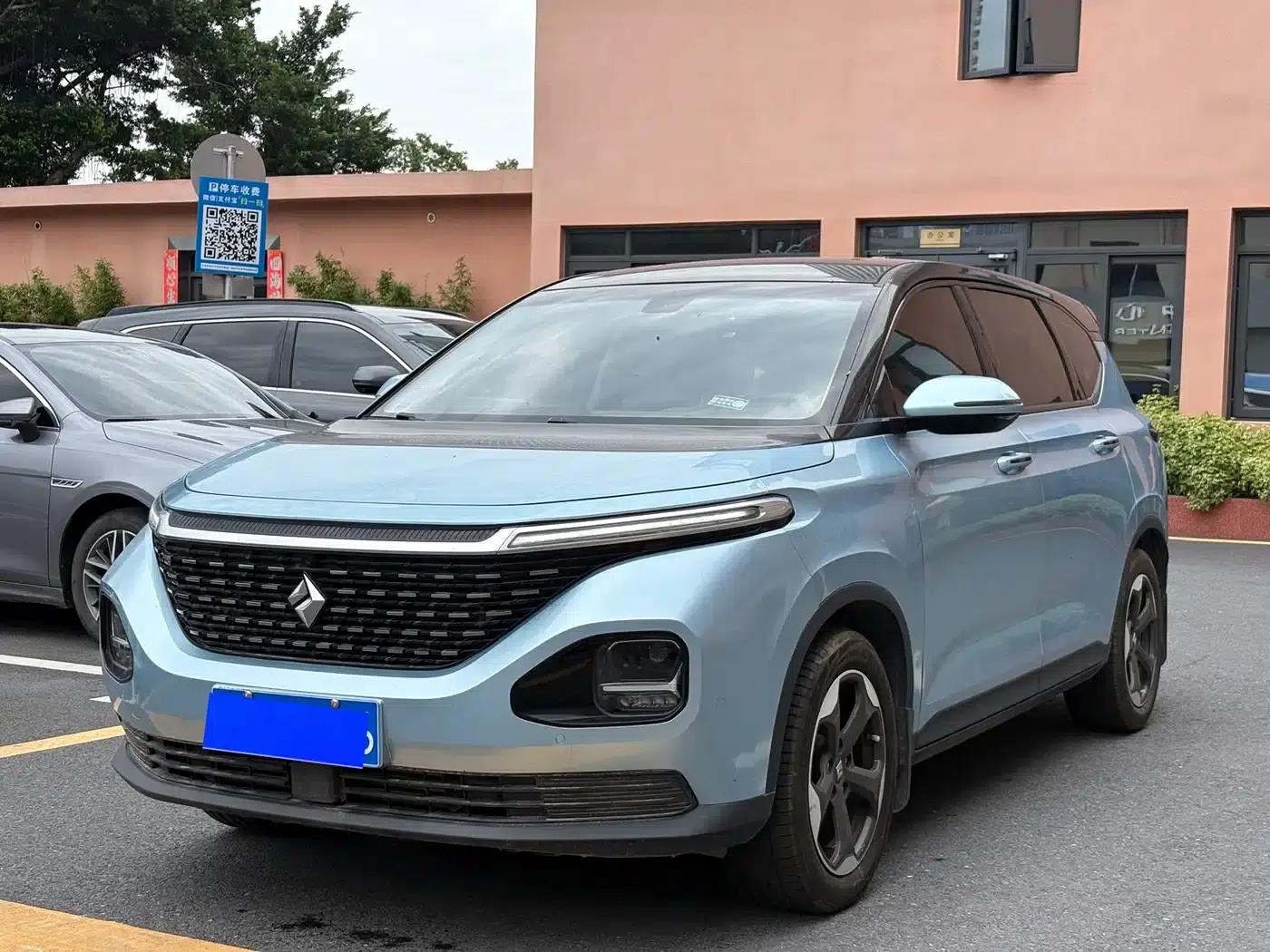 Baojun RM-5 2019 1.5T CVT 24-hour online luxury 6-seater — миниатюра 1