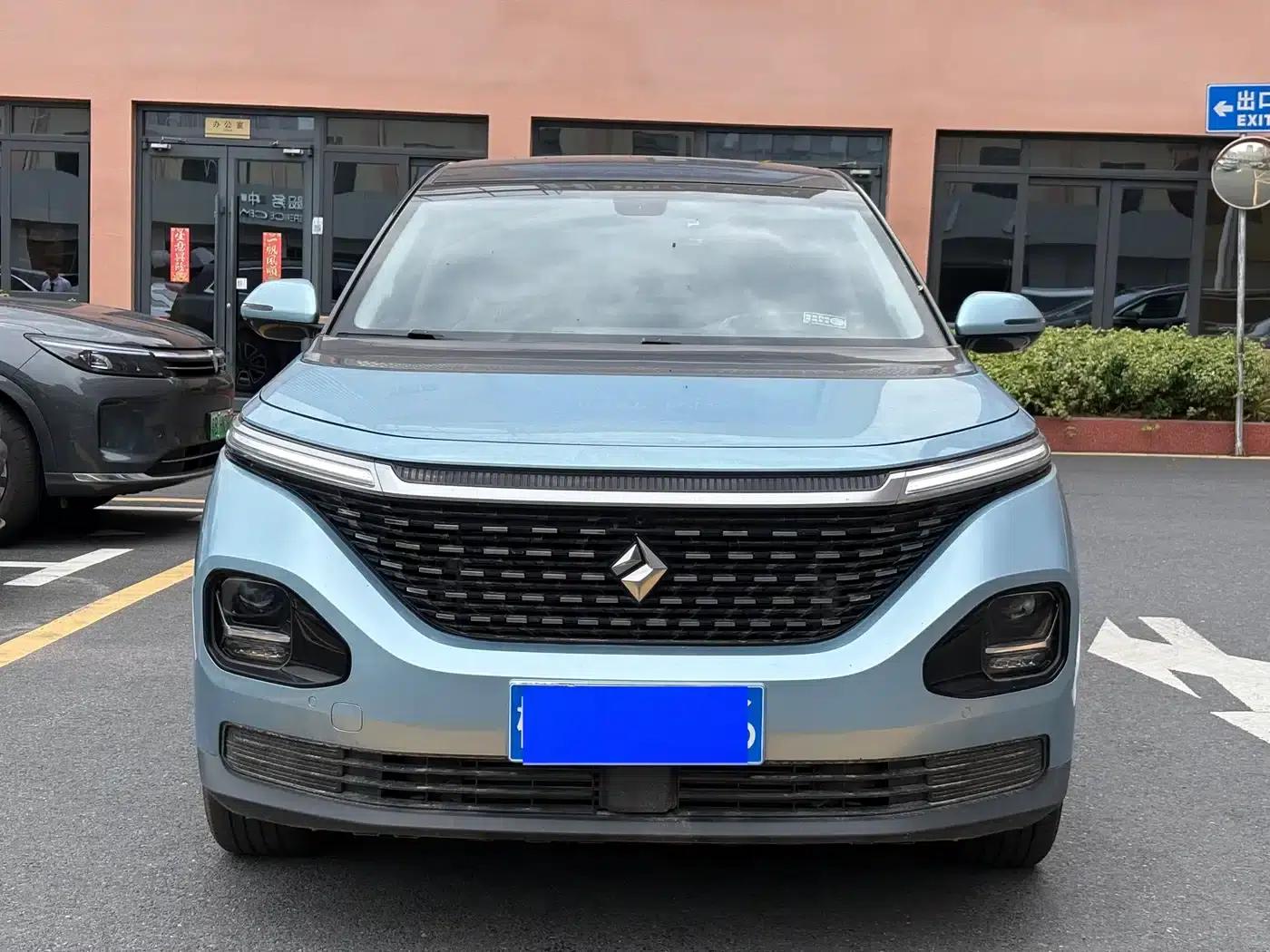Baojun RM-5 2019 1.5T CVT 24-hour online luxury 6-seater — миниатюра 2