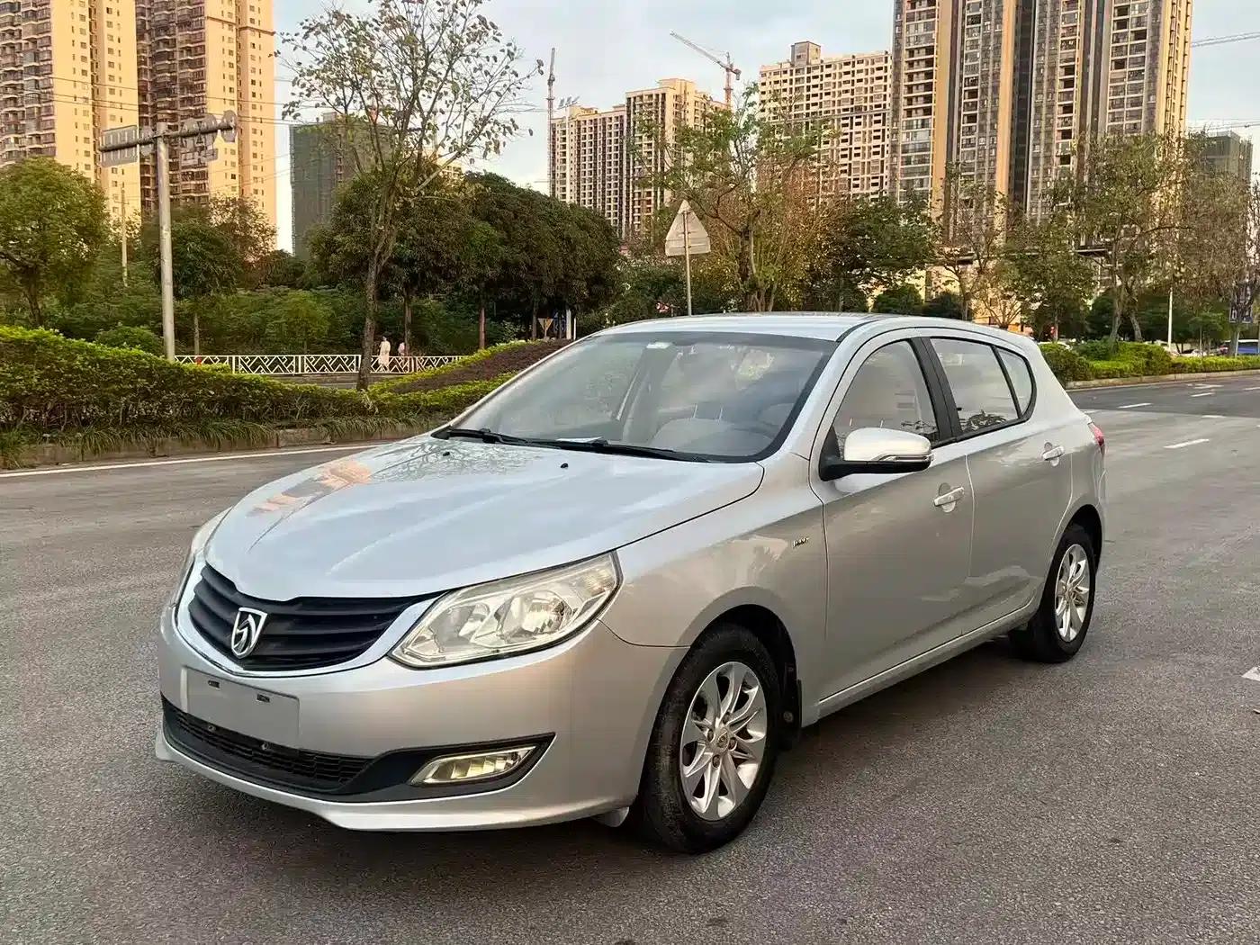 Baojun 610 2014 1.5L Manual Comfort Model — миниатюра 1