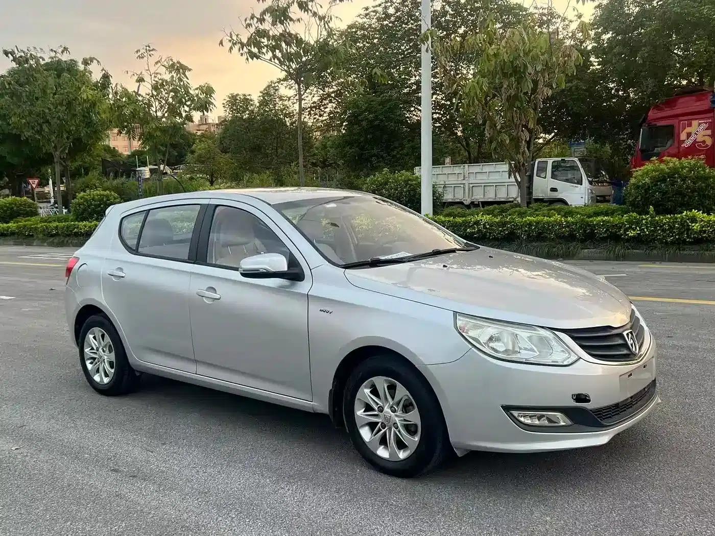 Baojun 610 2014 1.5L Manual Comfort Model — миниатюра 3