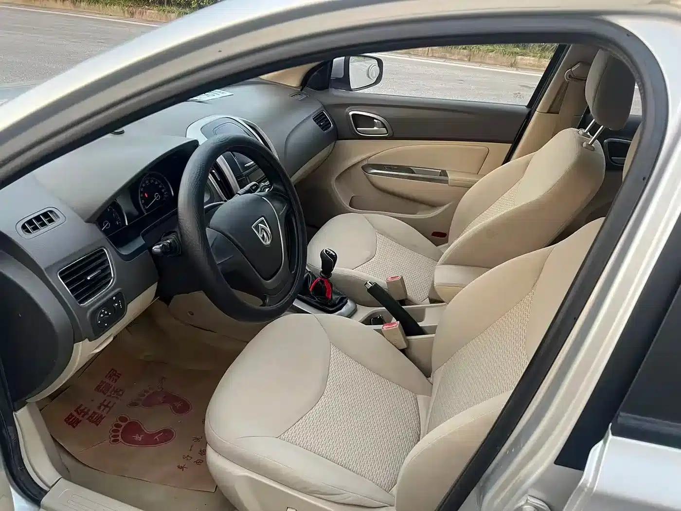 Baojun 610 2014 1.5L Manual Comfort Model — миниатюра 9