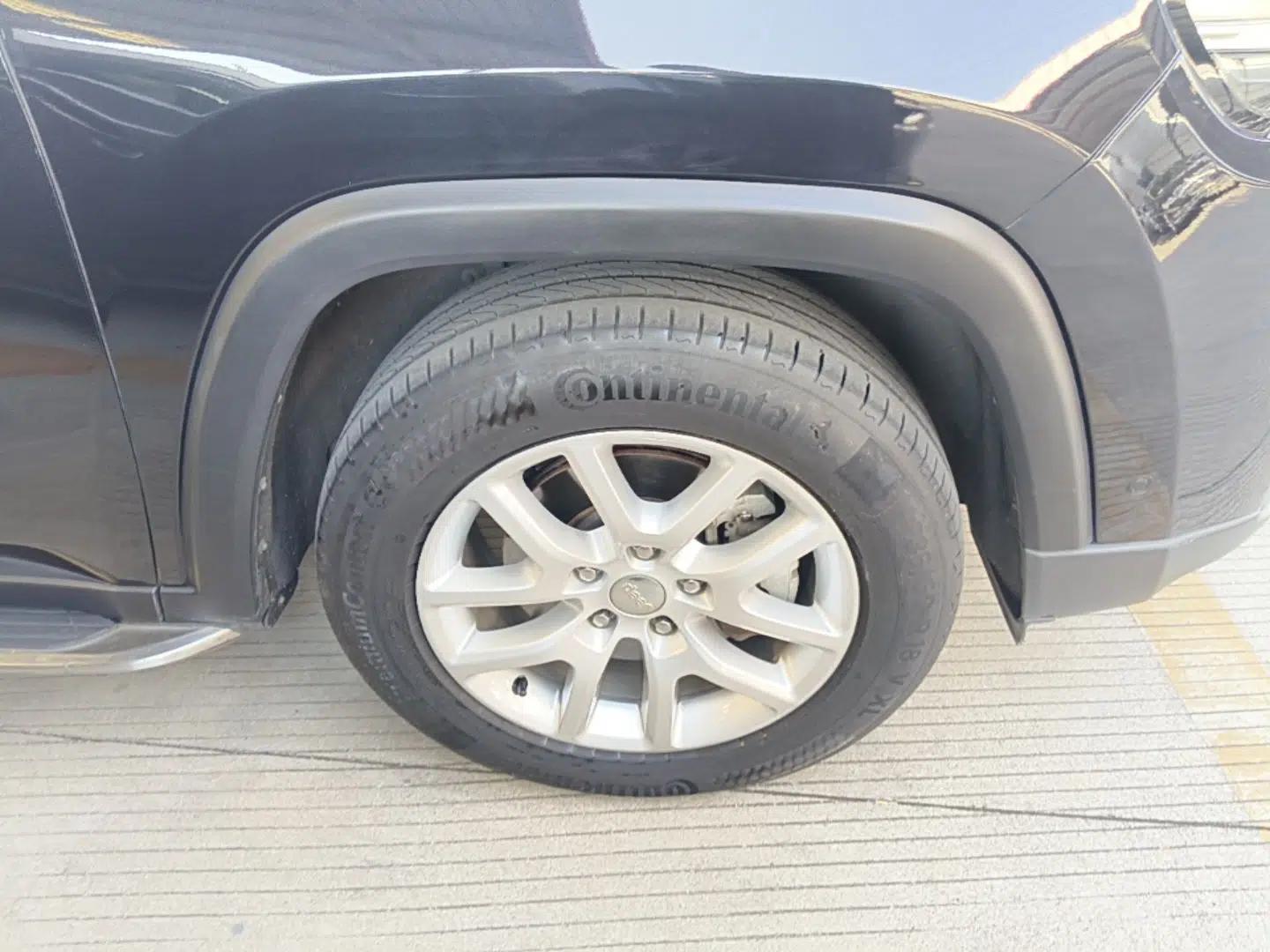 Jeep Commander 2018 2.0T Two-Wheel Drive Enjoyment Version China VI Emission Standard — миниатюра 10