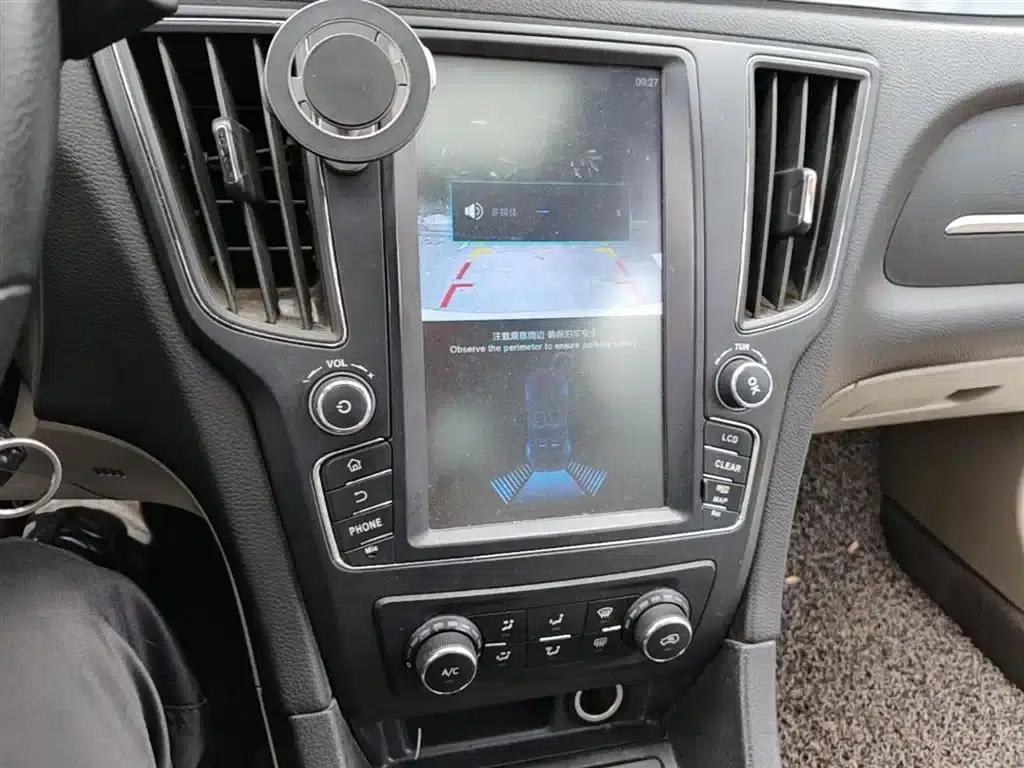 2014 Senova D50 1.5L Manual Comfort Edition — миниатюра 13