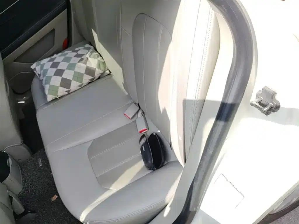 2014 Senova D50 1.5L Manual Comfort Edition — миниатюра 17