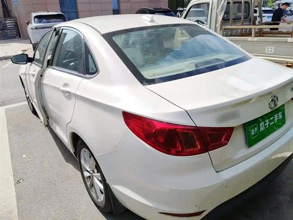 2014 Senova D50 1.5L Manual Comfort Edition — миниатюра 5