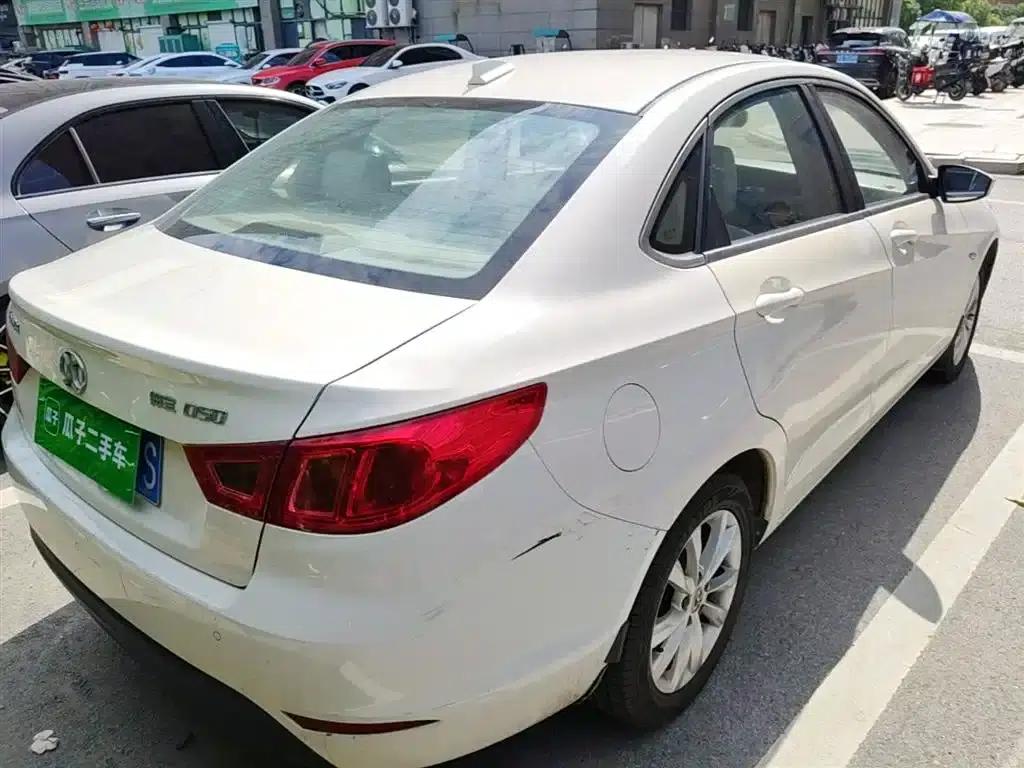2014 Senova D50 1.5L Manual Comfort Edition — миниатюра 7