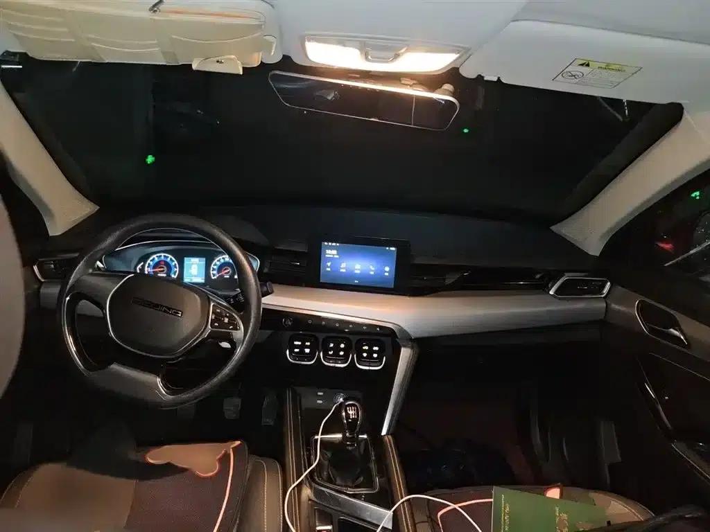 Beijing X3 2019 1.5T Manual Glory Edition — миниатюра 13