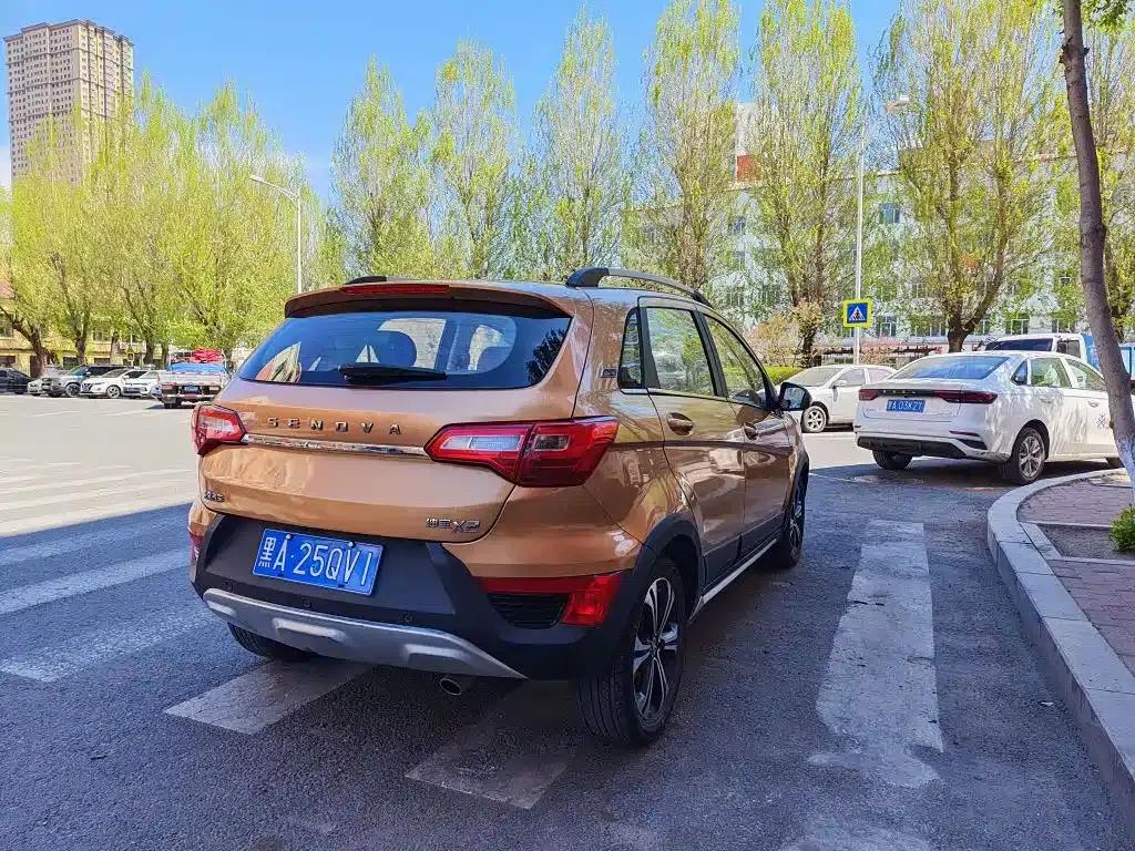 2015 Senova X25 1.5L Automatic Elite — миниатюра 4