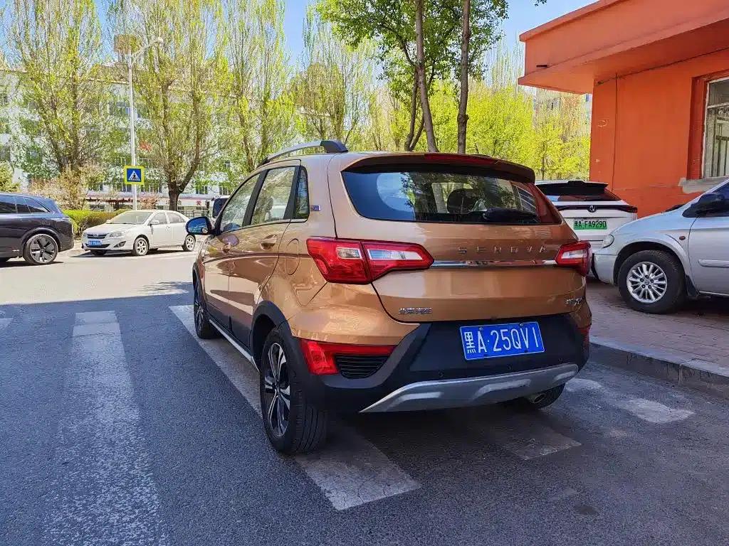 2015 Senova X25 1.5L Automatic Elite — миниатюра 6