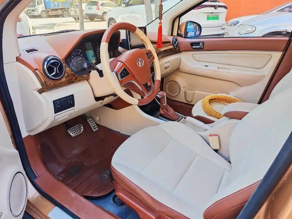 2015 Senova X25 1.5L Automatic Elite — миниатюра 8