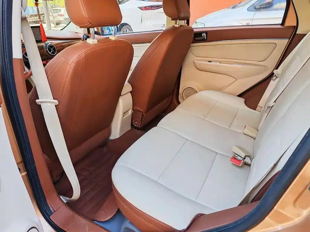 2015 Senova X25 1.5L Automatic Elite — миниатюра 9