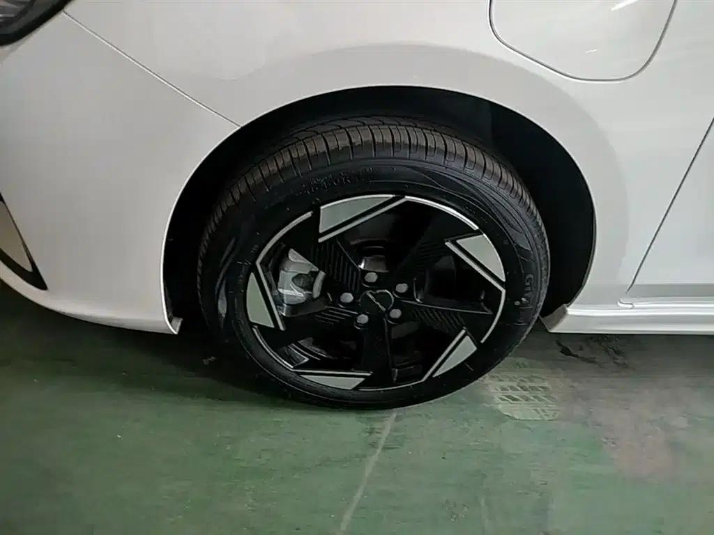 Beijing EU5 PLUS 2023 R600 Premium Edition — миниатюра 23