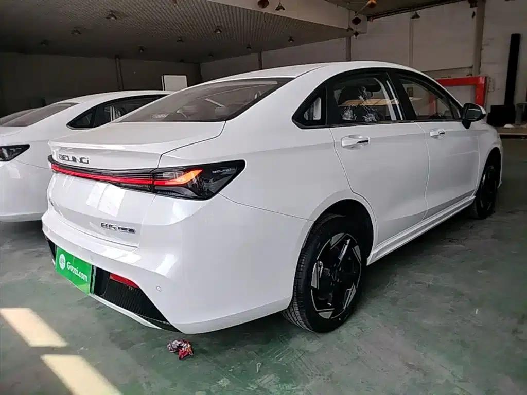 Beijing EU5 PLUS 2023 R600 Premium Edition — миниатюра 7