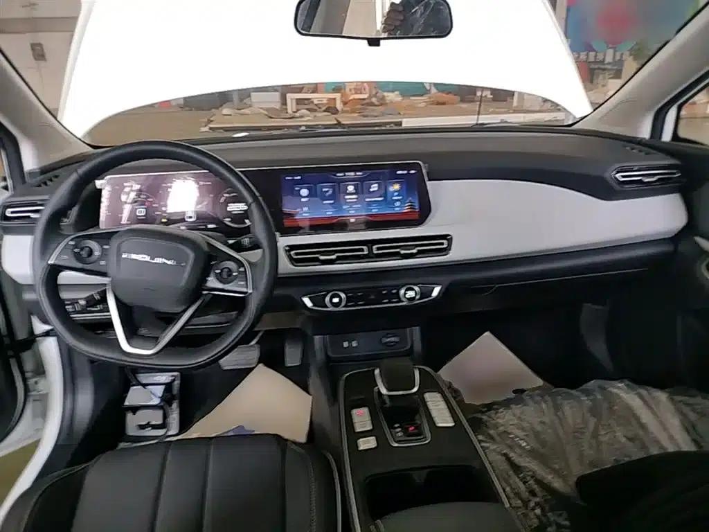 Beijing EU5 PLUS 2023 R600 Premium Edition — миниатюра 10