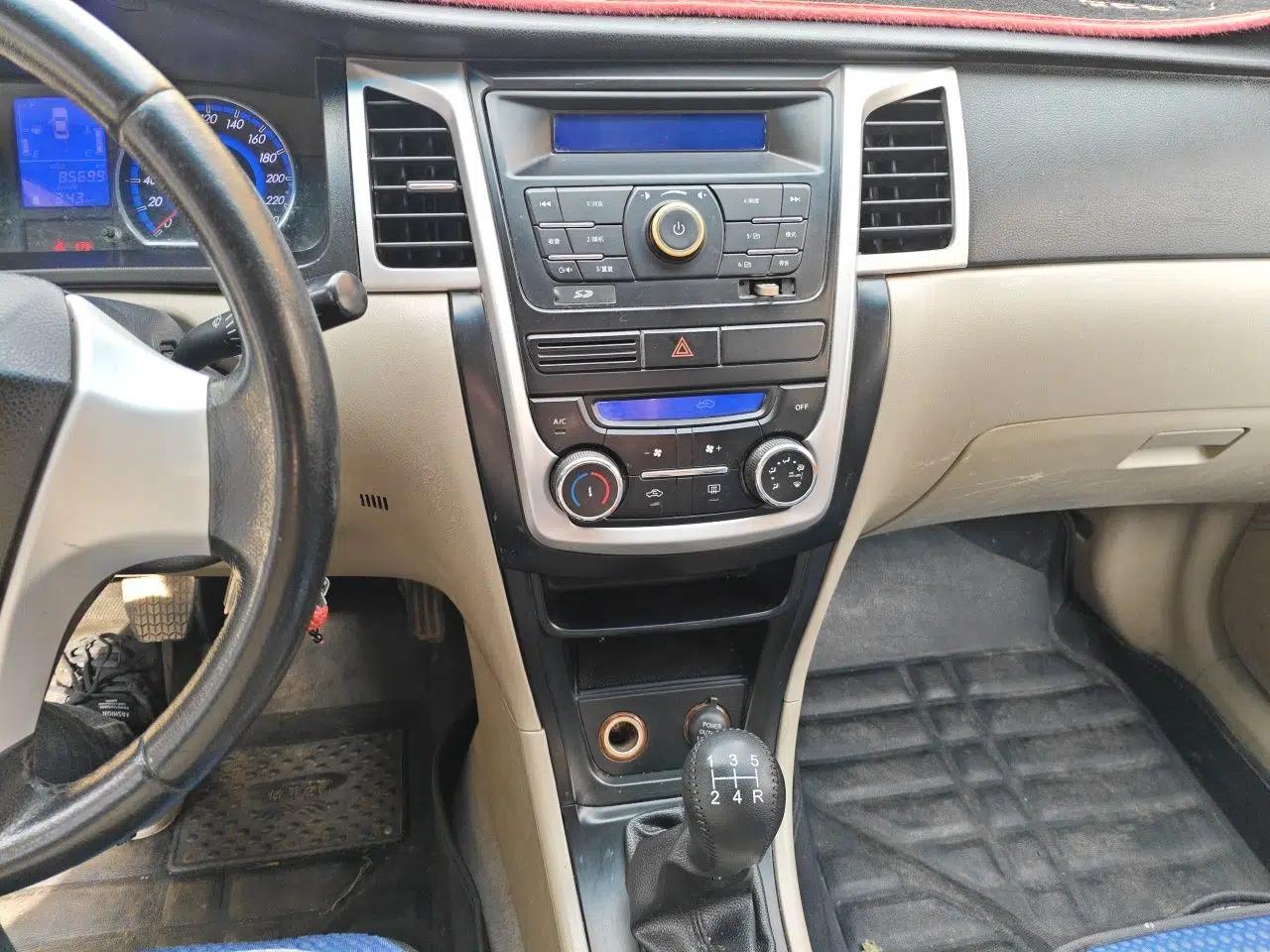 Geely Auto Ocean 2014 1.5L Manual Elite Model — миниатюра 14