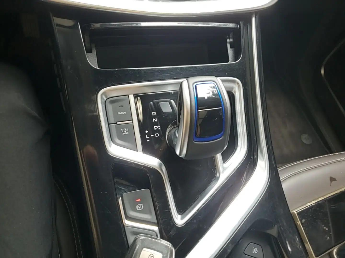 Geely Auto Jiajie New Energy 2021 ePro 1.5TD PHEV Deluxe Model — миниатюра 17