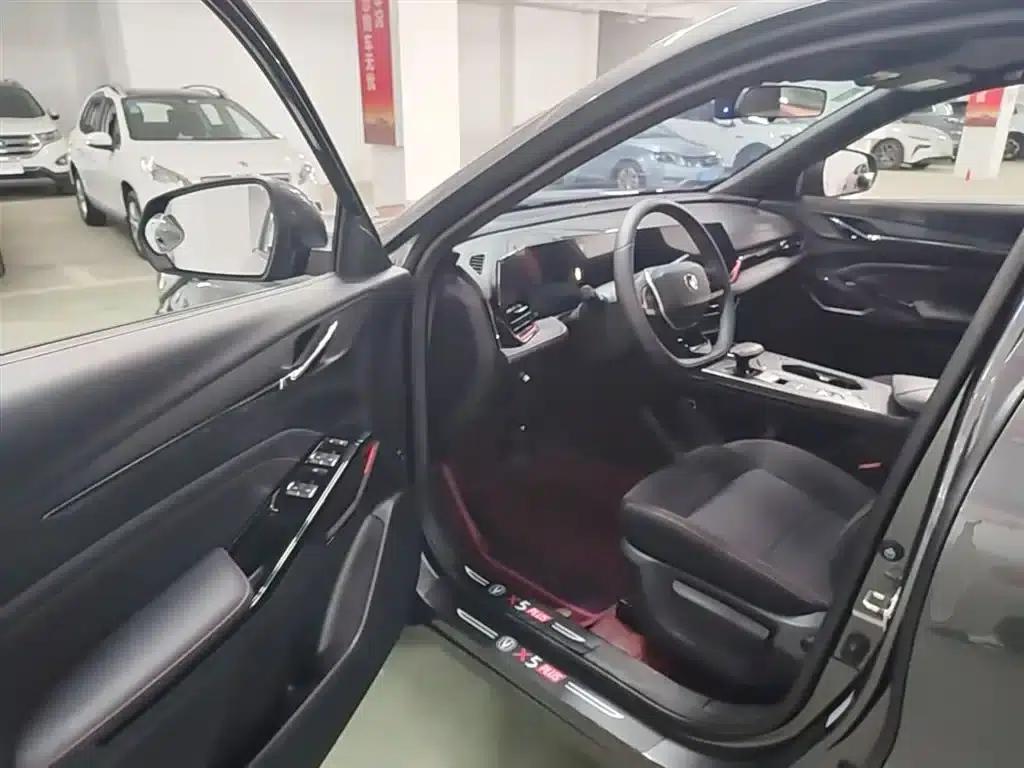 Changan X5 PLUS 2025 1.5T DCT High-Performance Edition — миниатюра 16